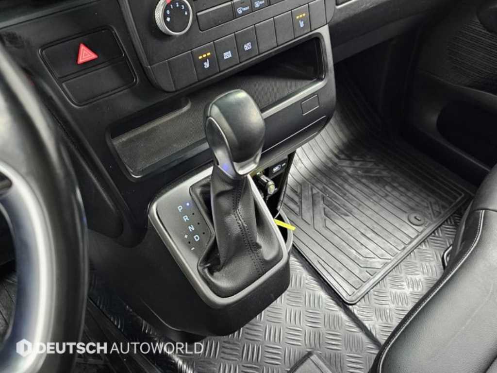 HYUNDAI Staria - Vista 9