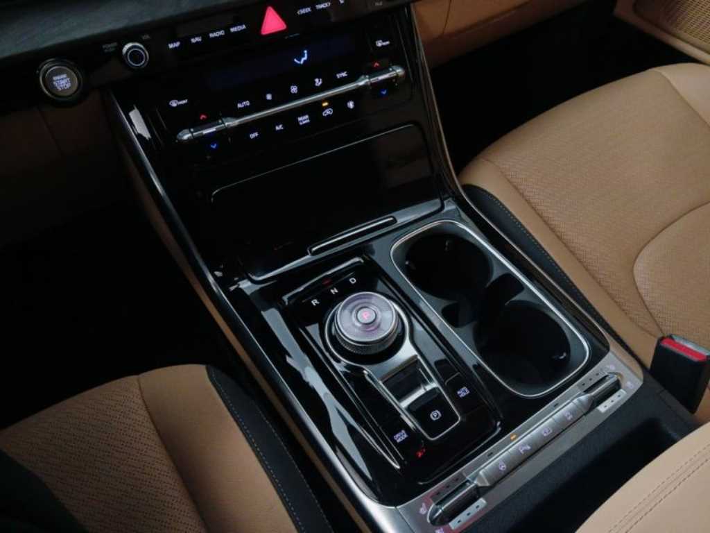 KIA Carnival 2023 the color of pearl - Importación desde Corea - HF Imports Iquique - Foto 15