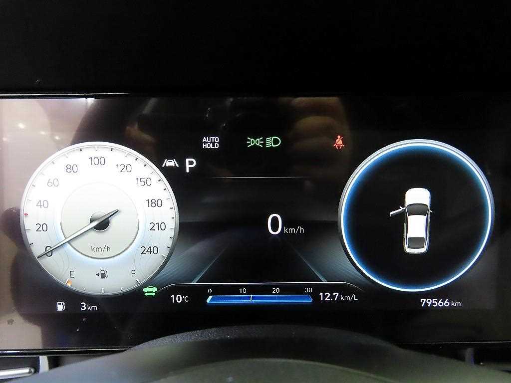 HYUNDAI Avante - Vista 9