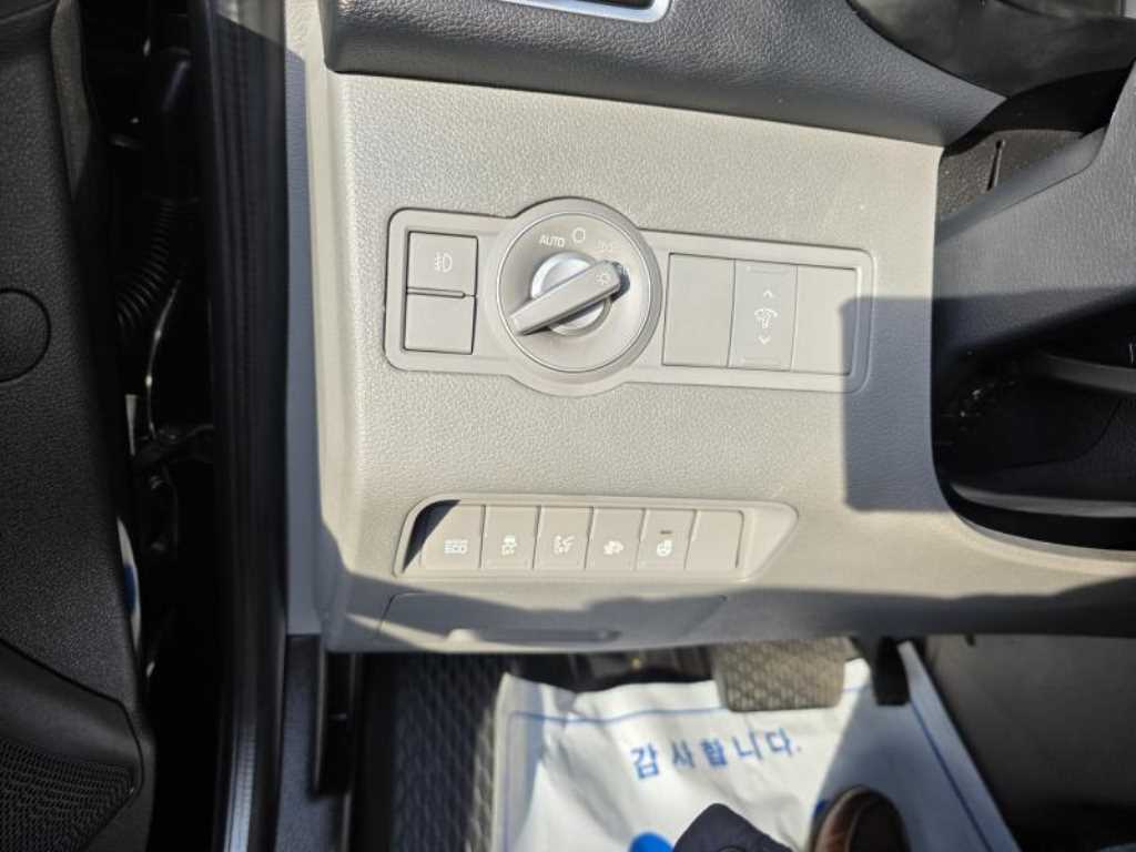 HYUNDAI Solati - Vista 11