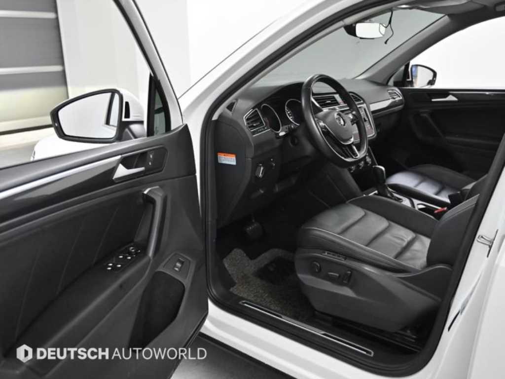 Volkswagen Tiguan - Vista 11
