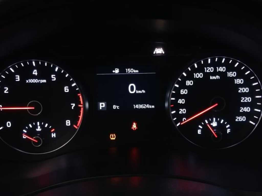 KIA K7 - Vista 10