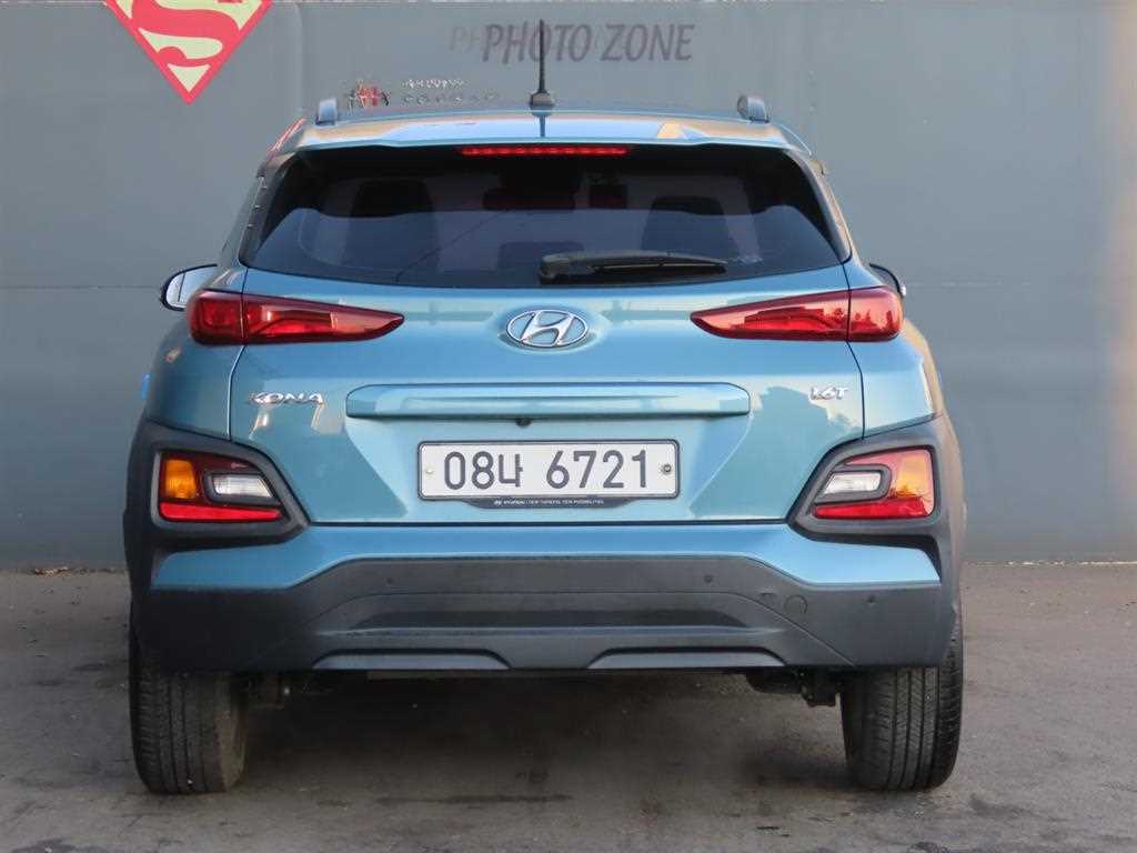 HYUNDAI Kona - Vista 4