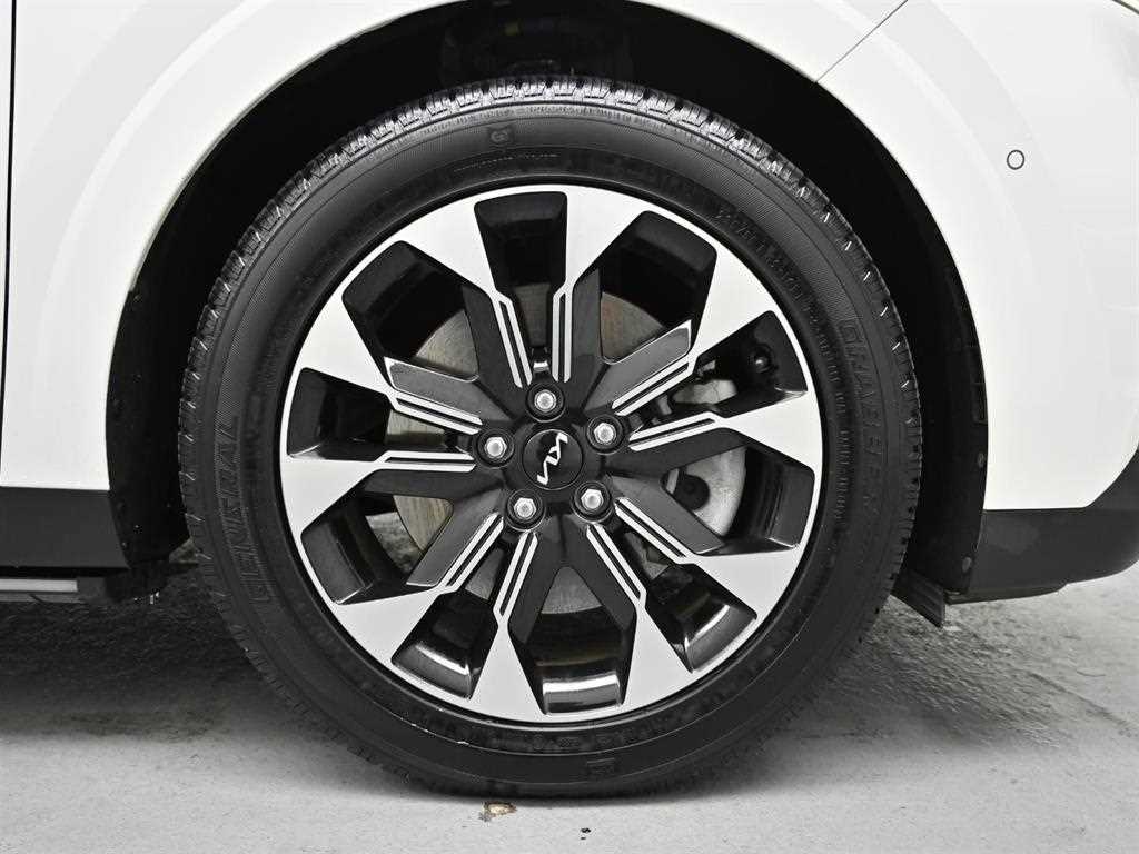 KIA Carnival - Vista 5