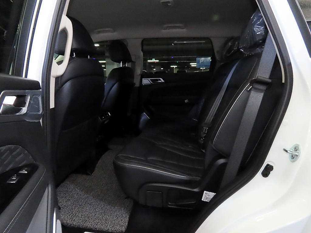 Ssangyong Rexton - Vista 7