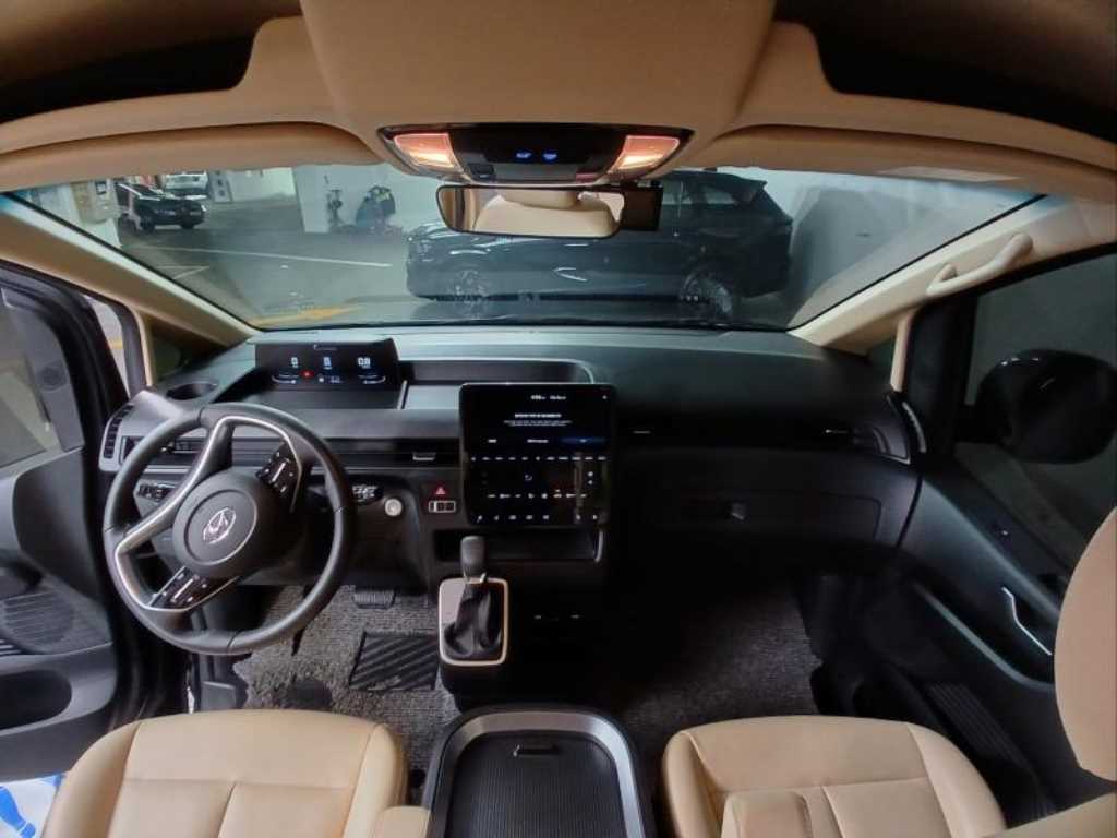 HYUNDAI Staria - Vista 6
