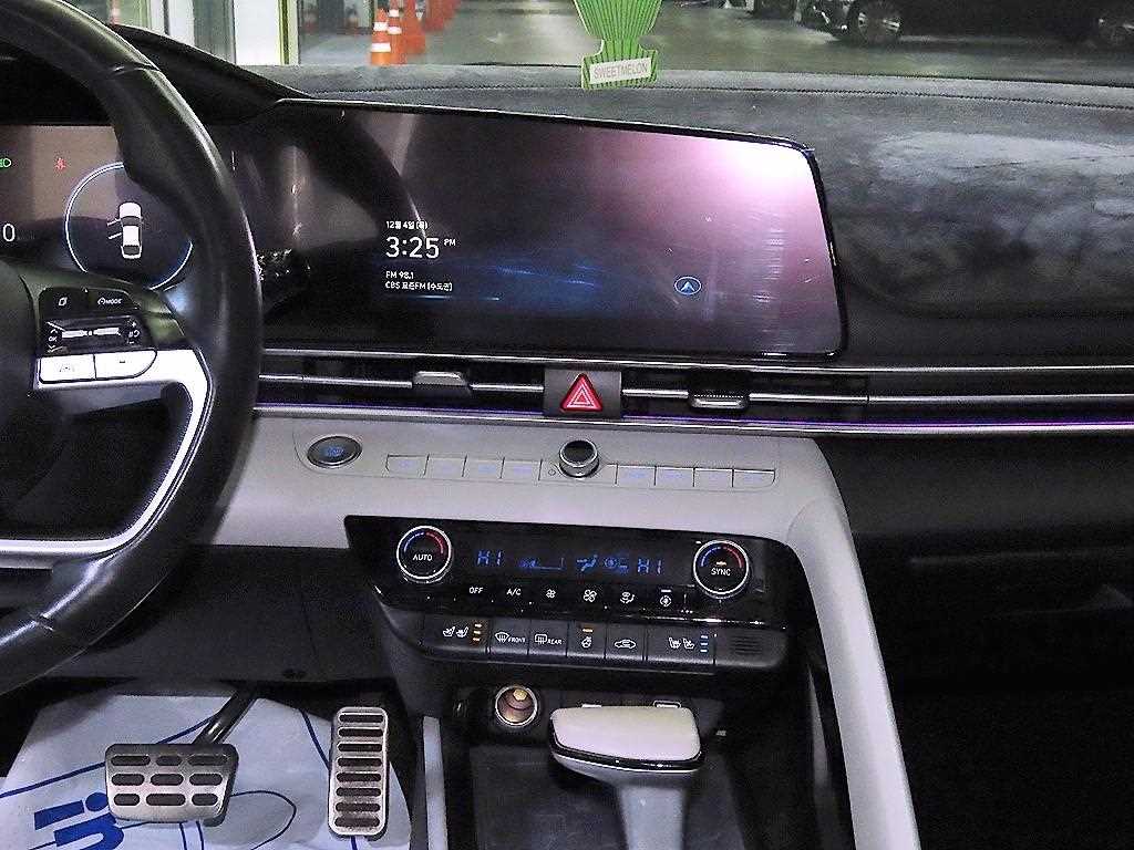 HYUNDAI Avante - Vista 11