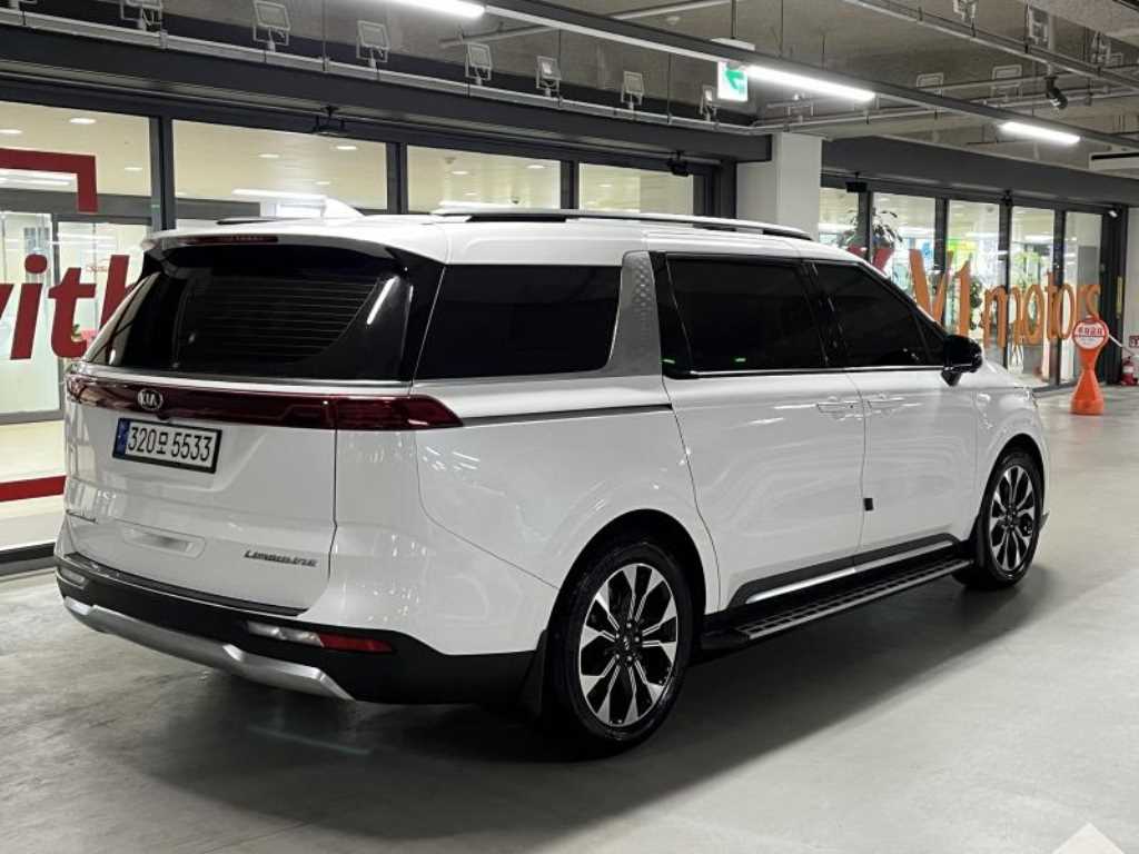 KIA Carnival - Vista 4