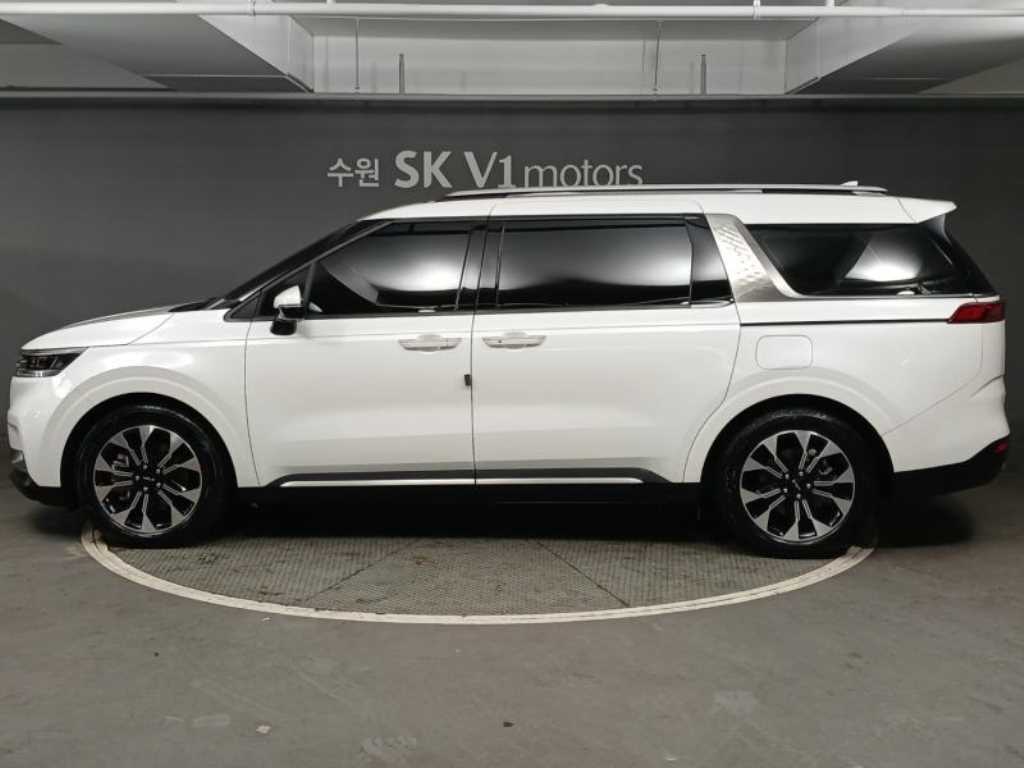 KIA Carnival - Vista 5