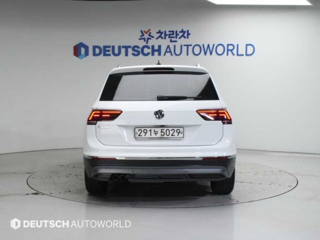 Volkswagen Tiguan - Vista 4