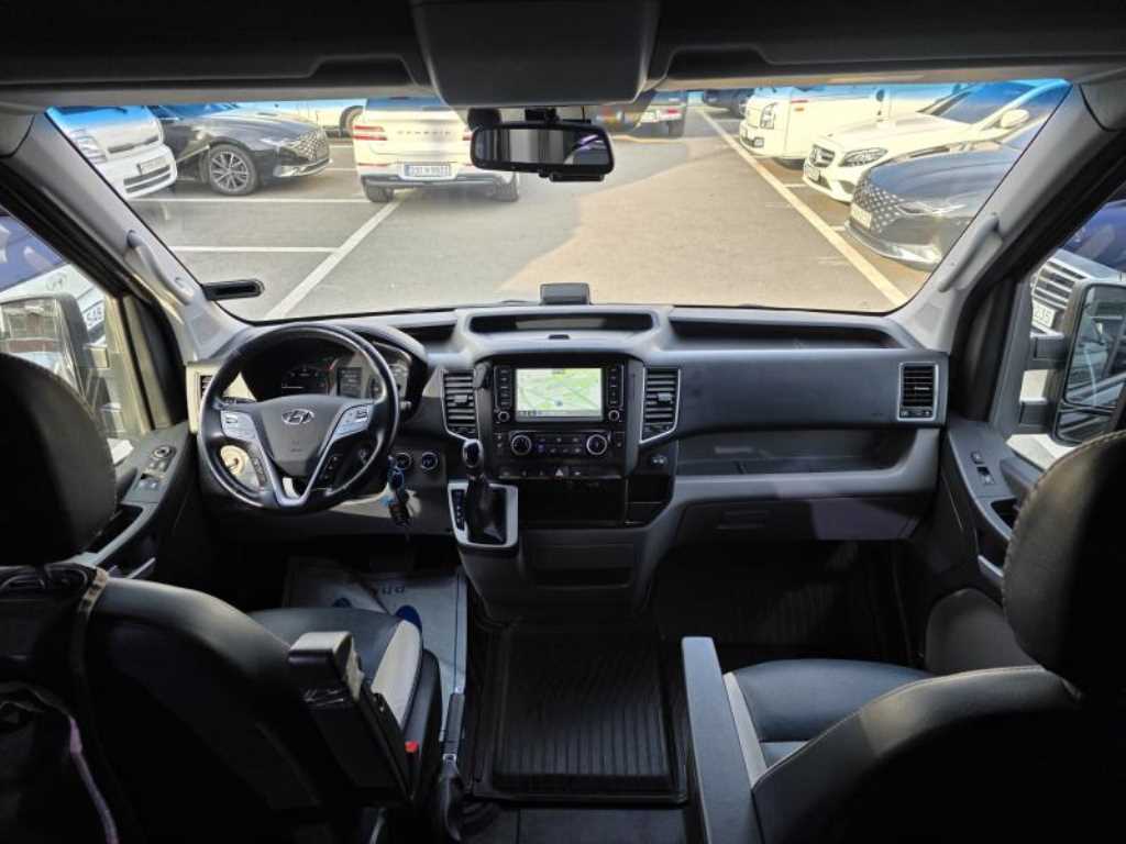 HYUNDAI Solati - Vista 9