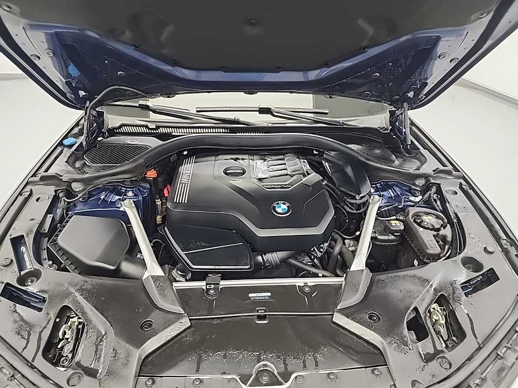 BMW 5 Series - Vista 5