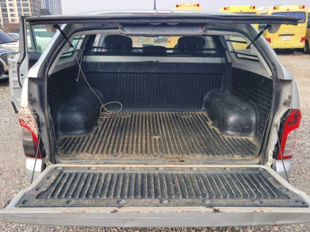 Ssangyong Korando - Vista 7