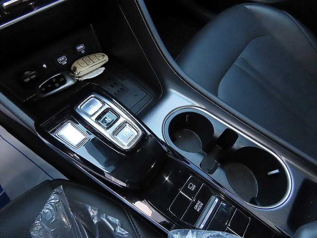 HYUNDAI Sonata - Vista 10