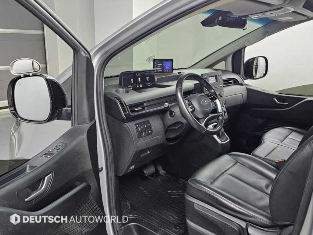 HYUNDAI Staria - Vista 11