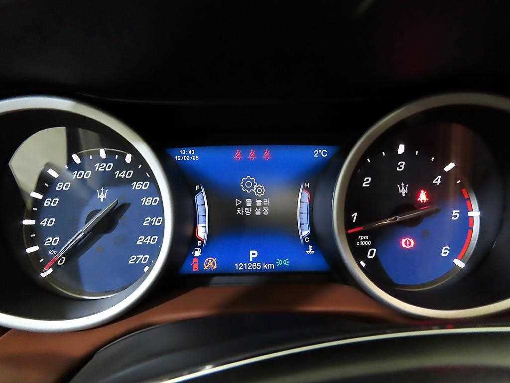 Maserati Ghibli - Vista 9