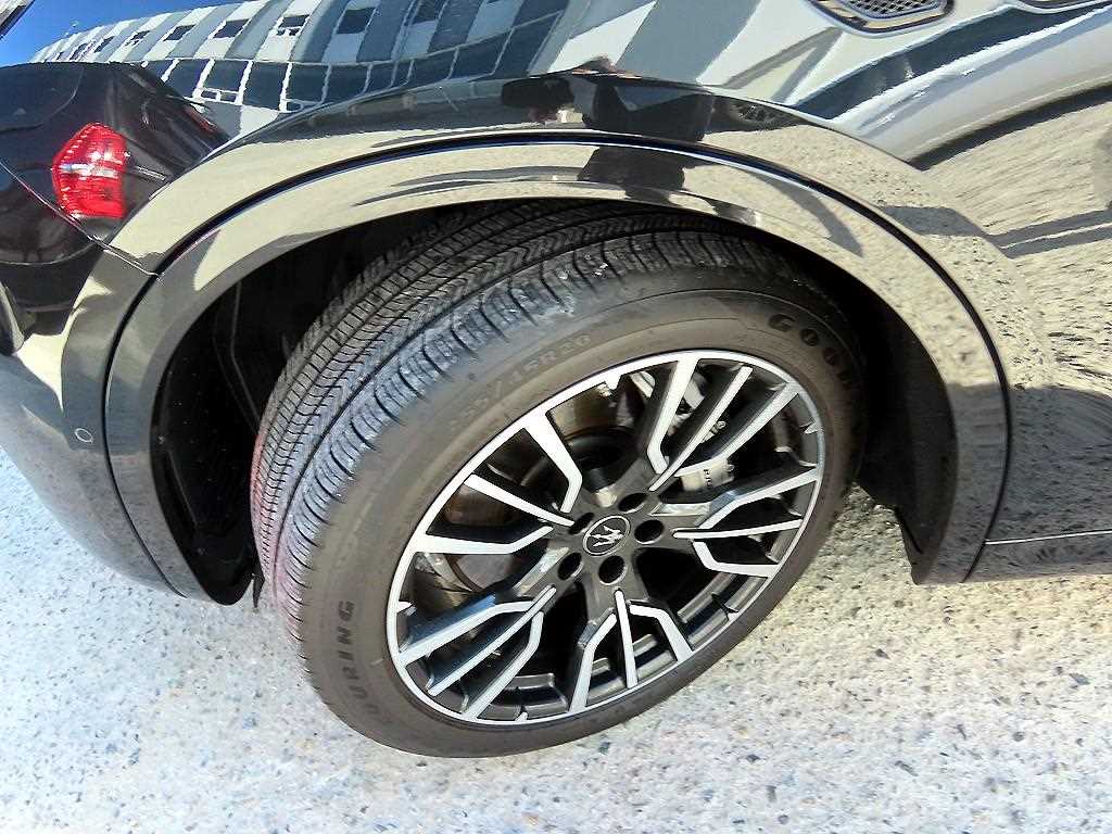 Maserati Grecale 2023 Negro - Importación desde Corea - HF Imports Iquique - Foto 20