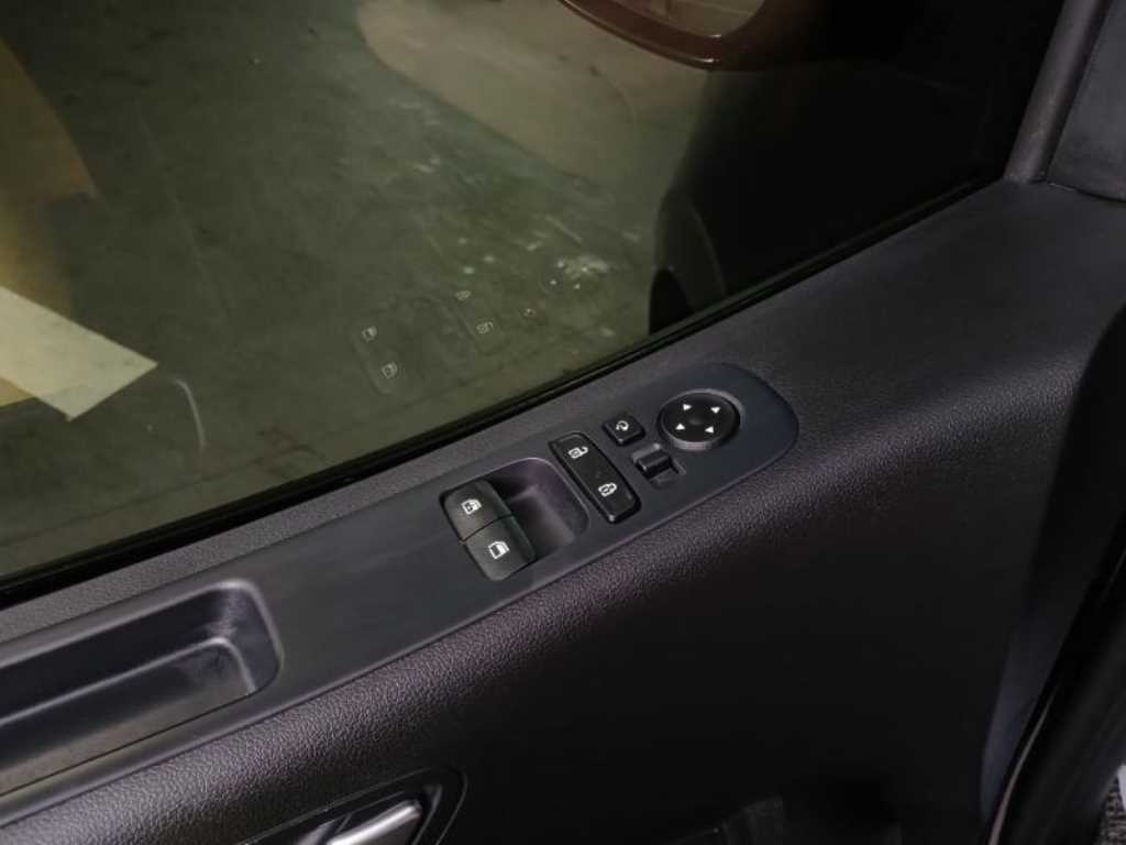 HYUNDAI Staria - Vista 9