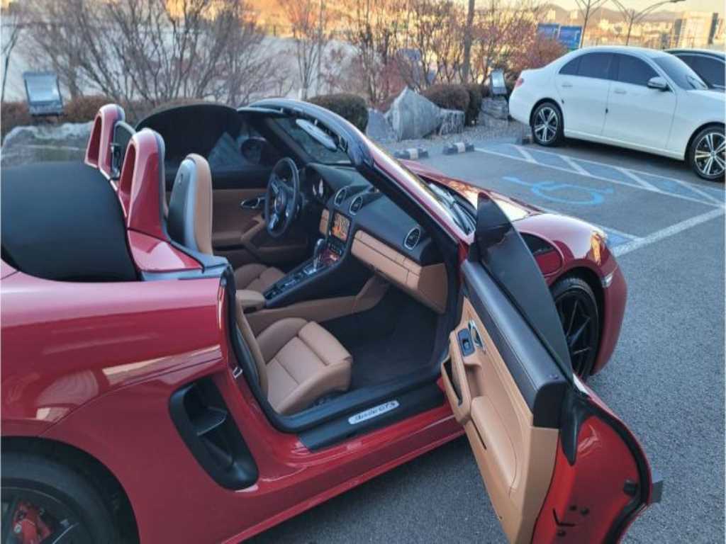 Porsche 718 2023 - Importación desde Corea - HF Imports Iquique - Foto 18