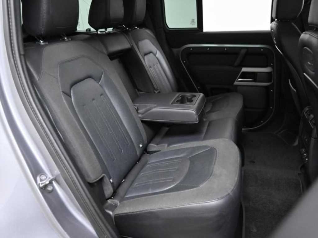 Land Rover Defender - Vista 12