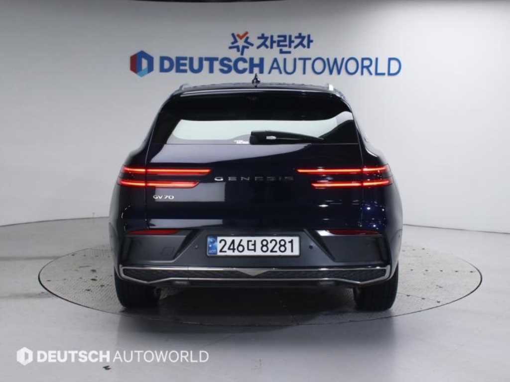 Genesis GV70 - Vista 4
