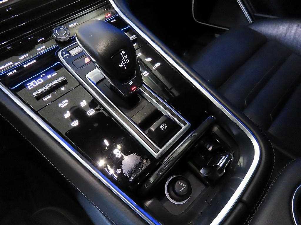 Porsche Panamera - Vista 12