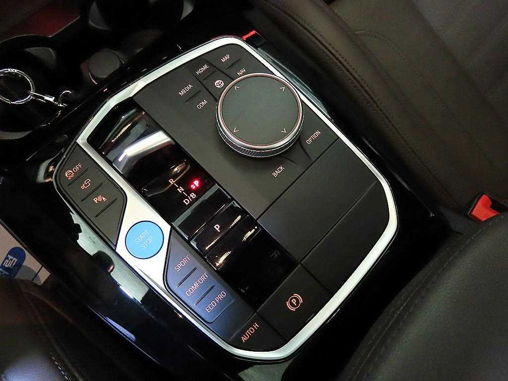 BMW iX3 - Vista 12