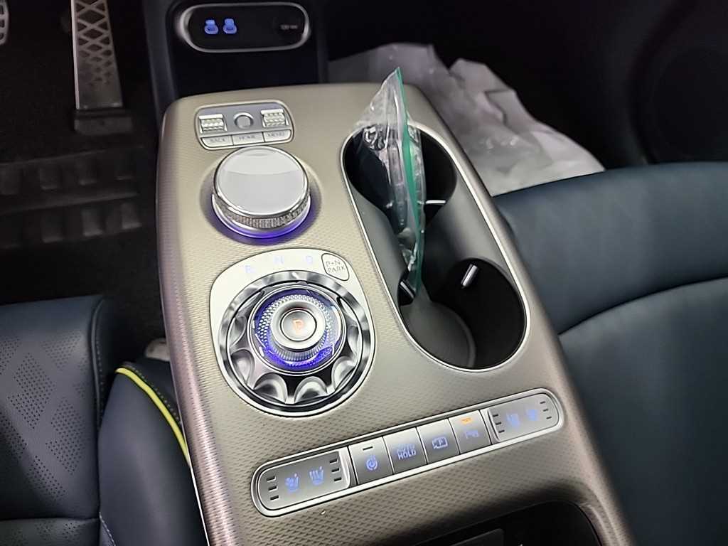 Genesis GV60 - Vista 8