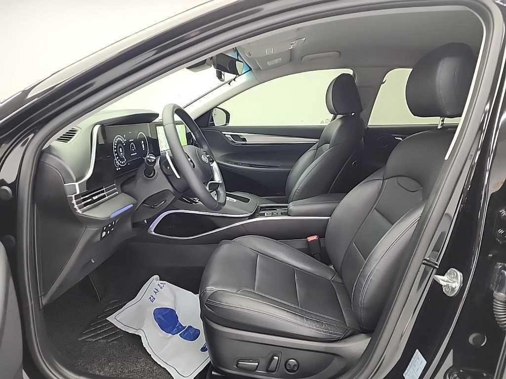 HYUNDAI Grandeur - Vista 11