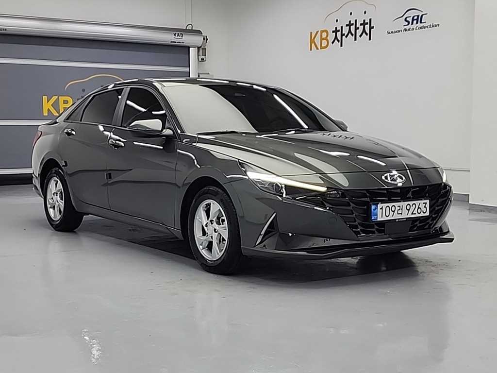 HYUNDAI Avante - Vista 4