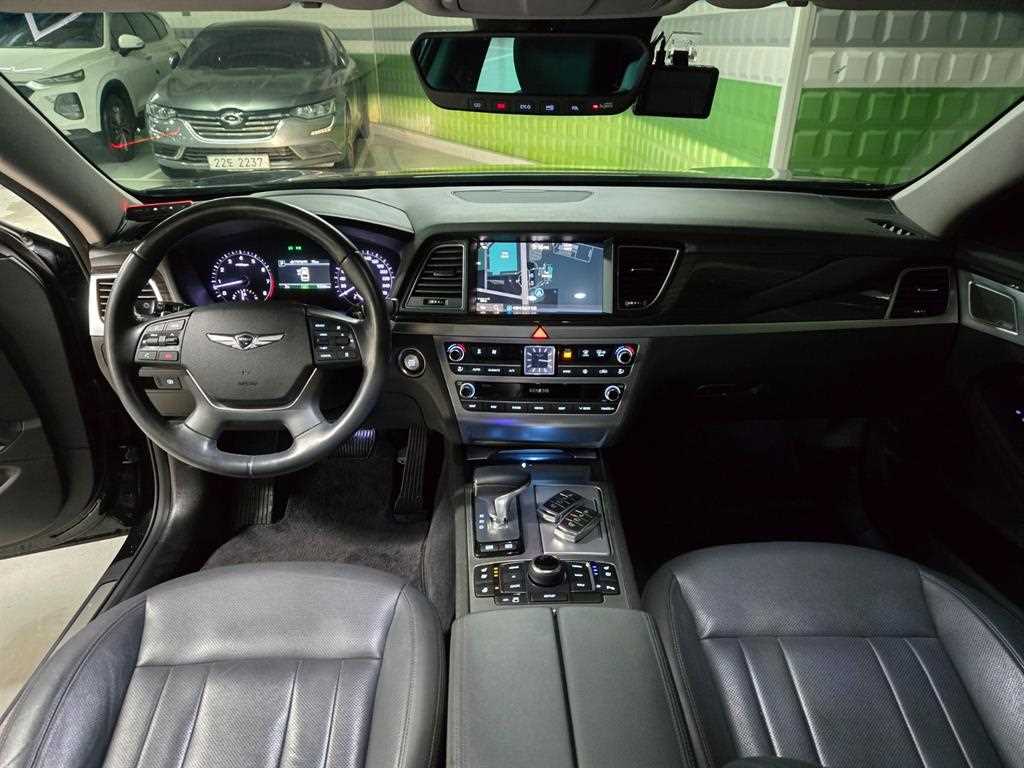 Genesis G80 - Vista 8