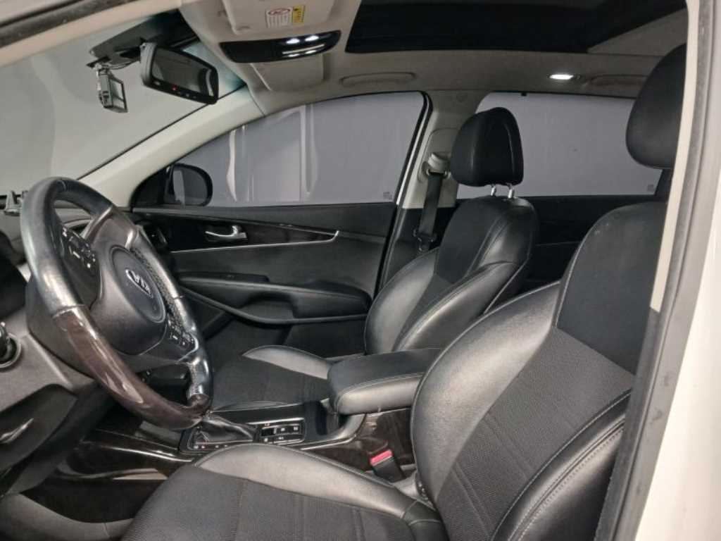 KIA Sorento - Vista 7