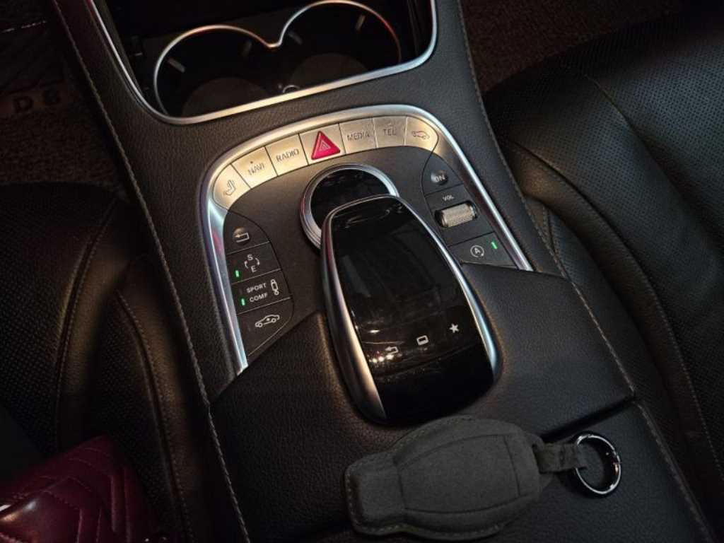 Mercedes Benz S Class - Vista 9