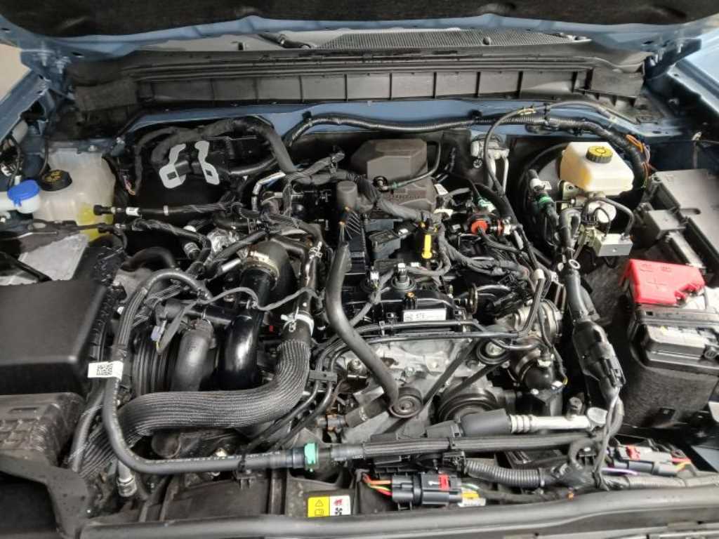 Ford Bronco 2024 skyblue - Importación desde Corea - HF Imports Iquique - Foto 18