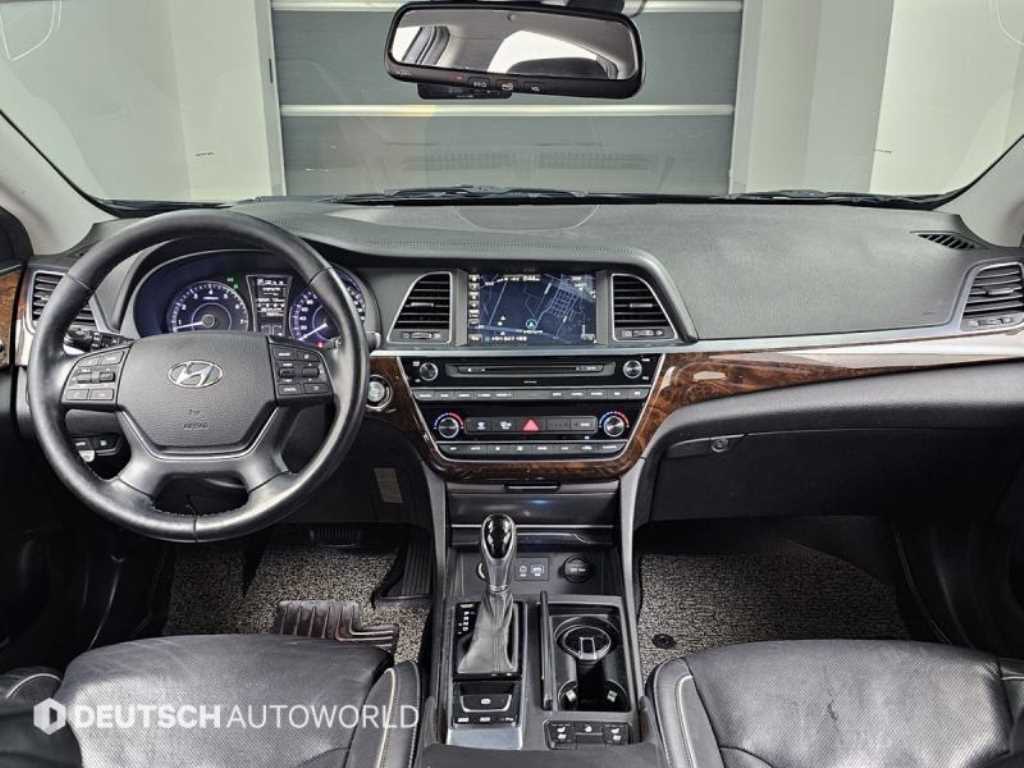 HYUNDAI Aslan - Vista 7