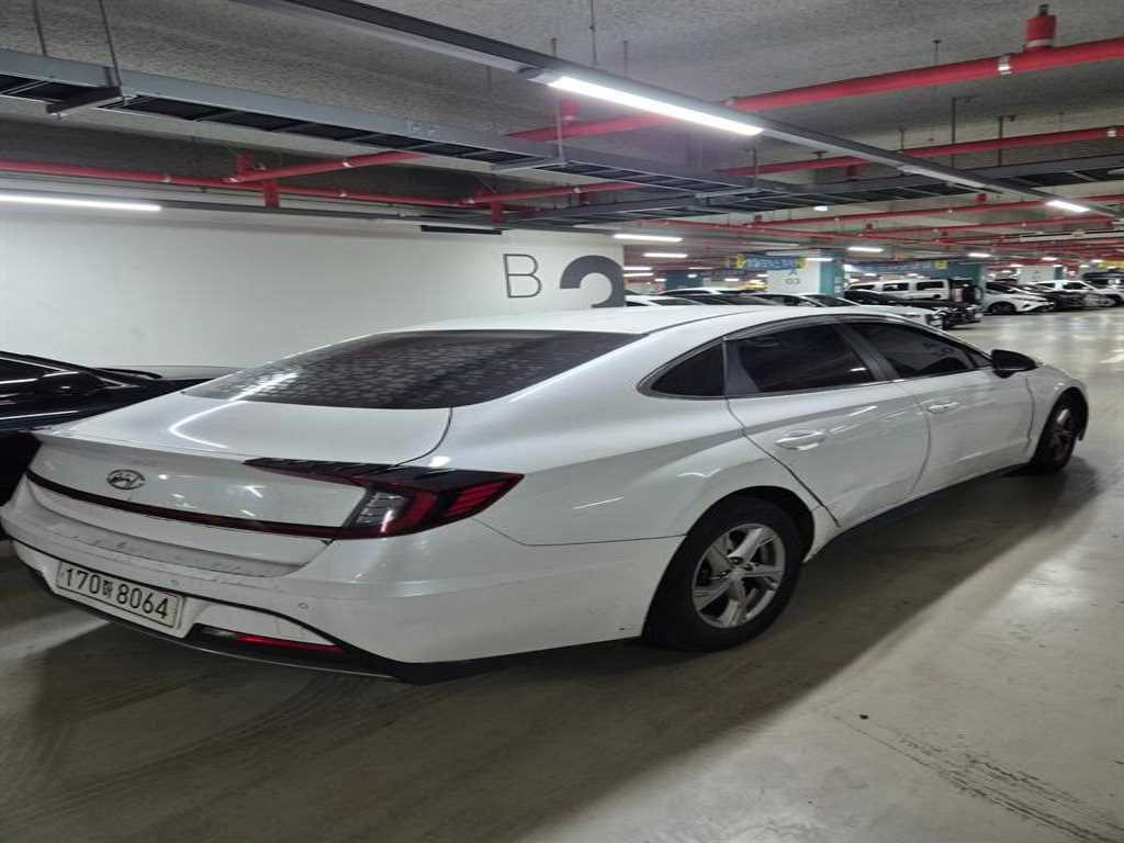 HYUNDAI Sonata - Vista 4