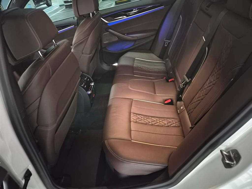 BMW 5 Series - Vista 7