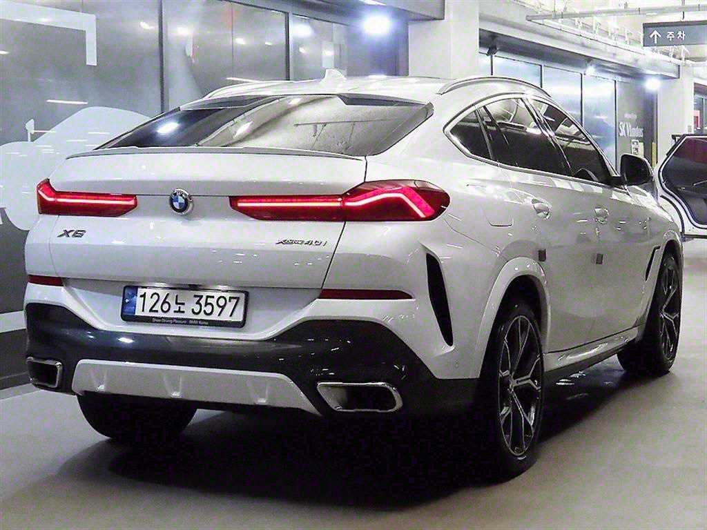 BMW X6 - Vista 4