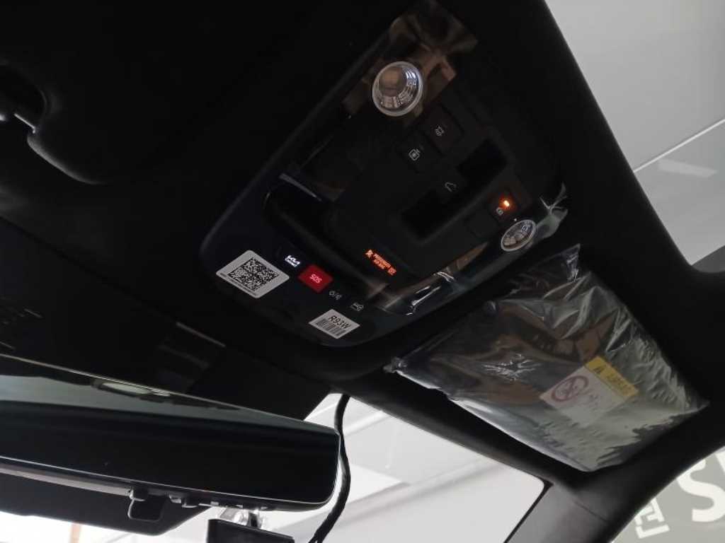 KIA Sorento - Vista 11