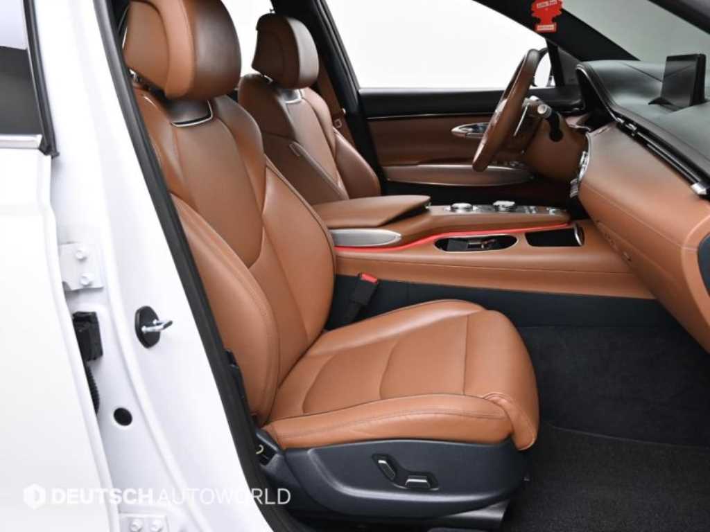 Genesis GV70 - Vista 10