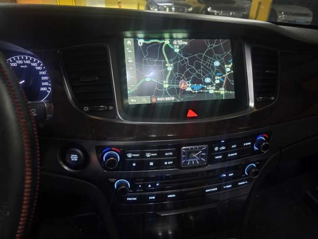 HYUNDAI Equus - Vista 5