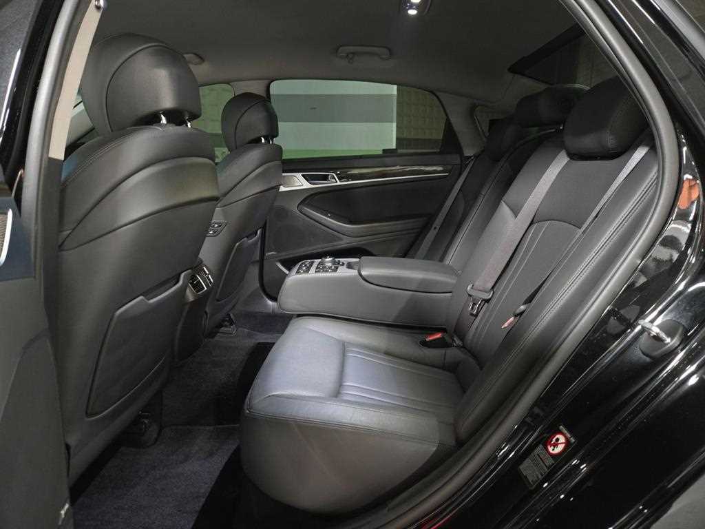 Genesis G80 - Vista 7