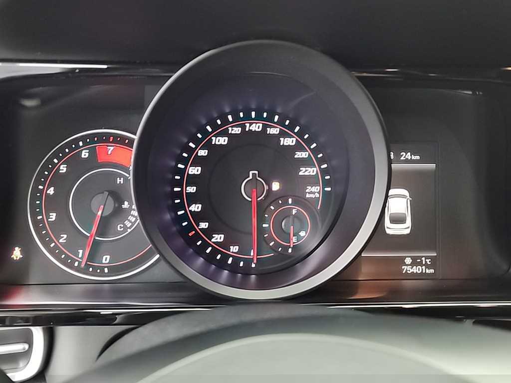 HYUNDAI Avante - Vista 6