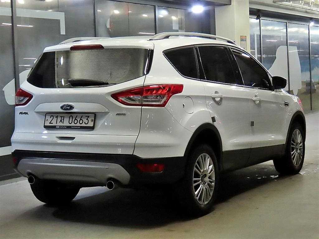 Ford Kuga - Vista 4