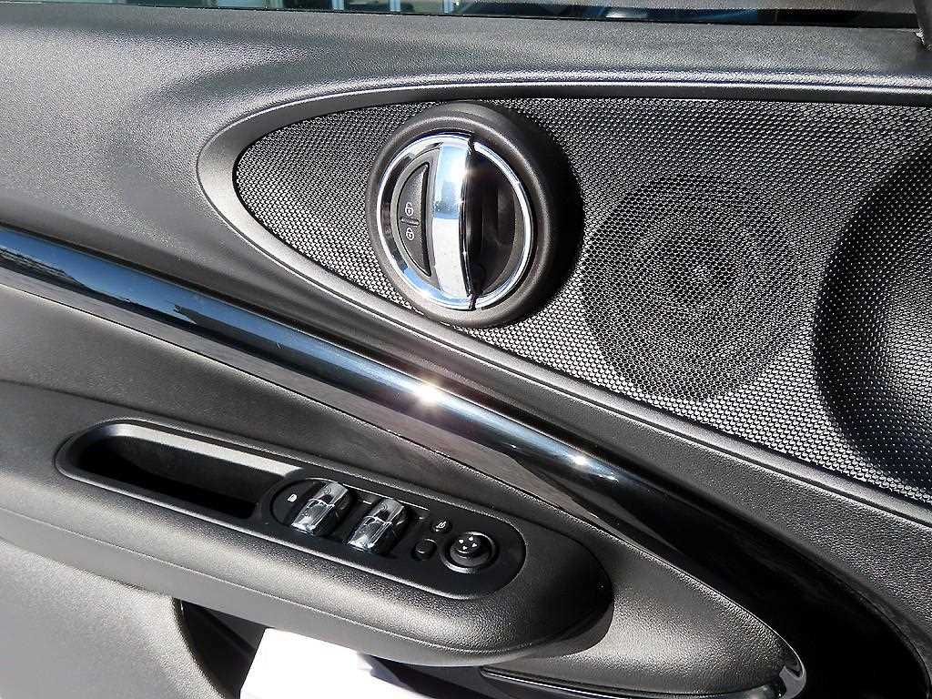 Mini Clubman - Vista 12