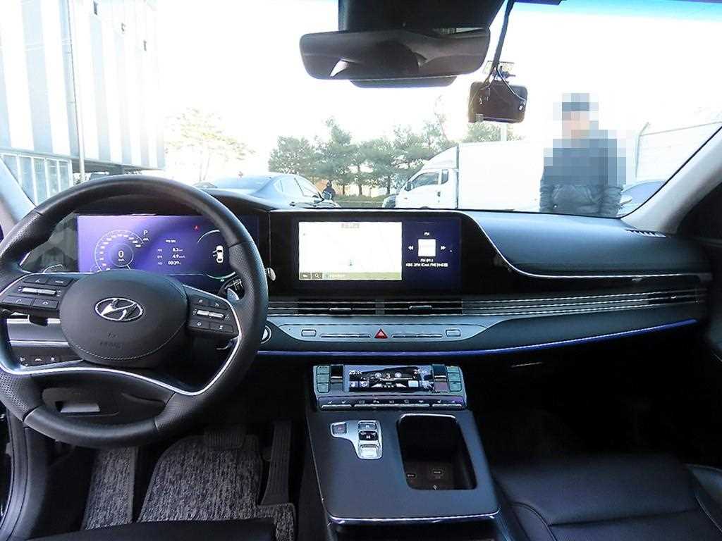 HYUNDAI Grandeur - Vista 7