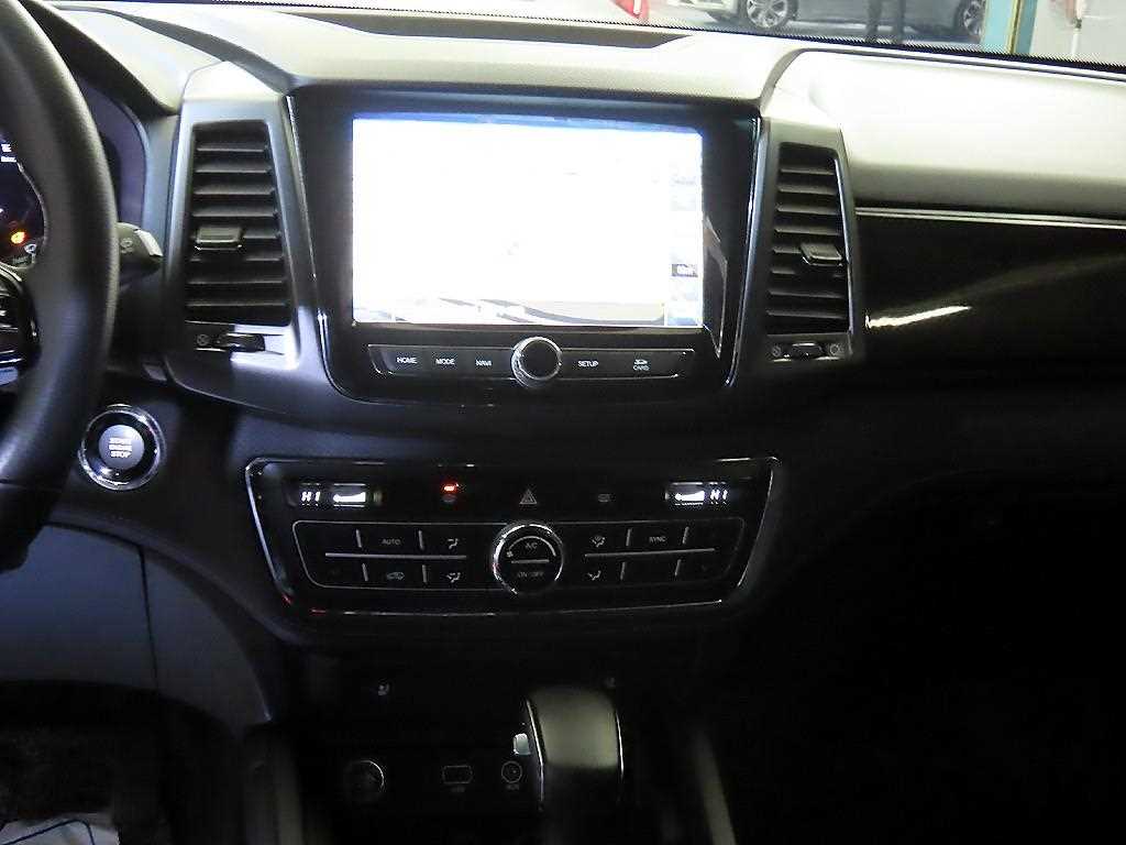 Ssangyong Rexton - Vista 11