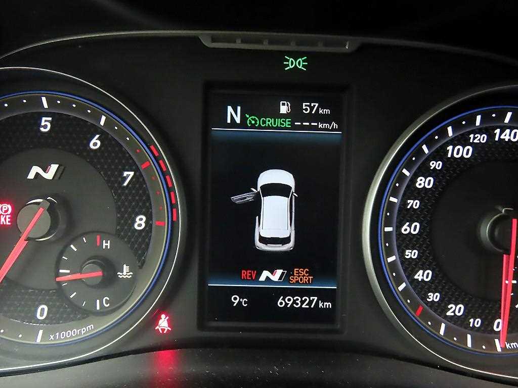 HYUNDAI Veloster - Vista 8