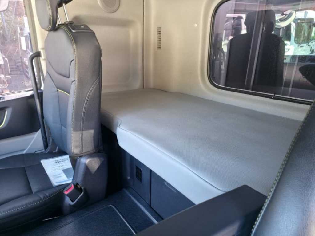 medium and large cargo Cargo - Vista 10