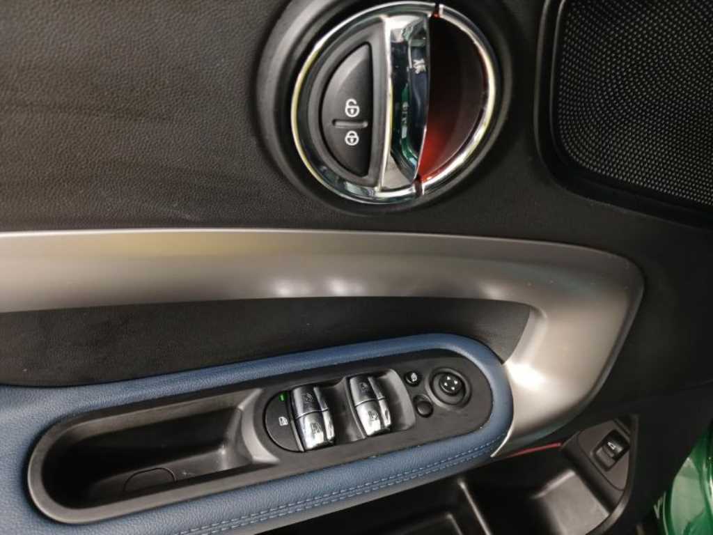 Mini Countryman - Vista 9